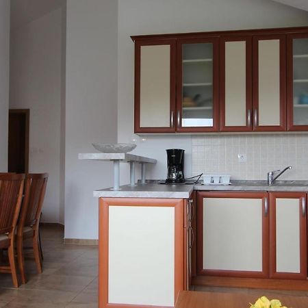 Apartments Vabec Malinska Exterior photo