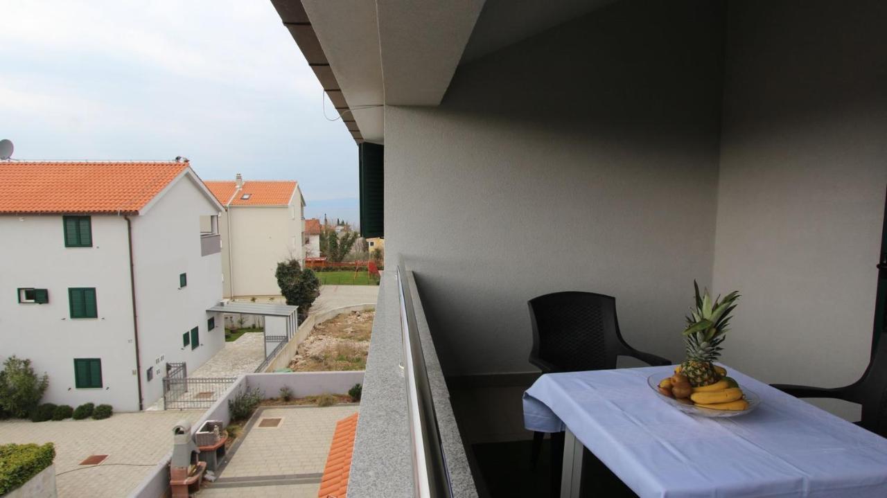 Apartments Vabec Malinska Exterior photo